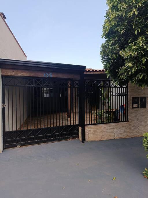 Gray House 4 Londrina - Pr Villa Dış mekan fotoğraf
